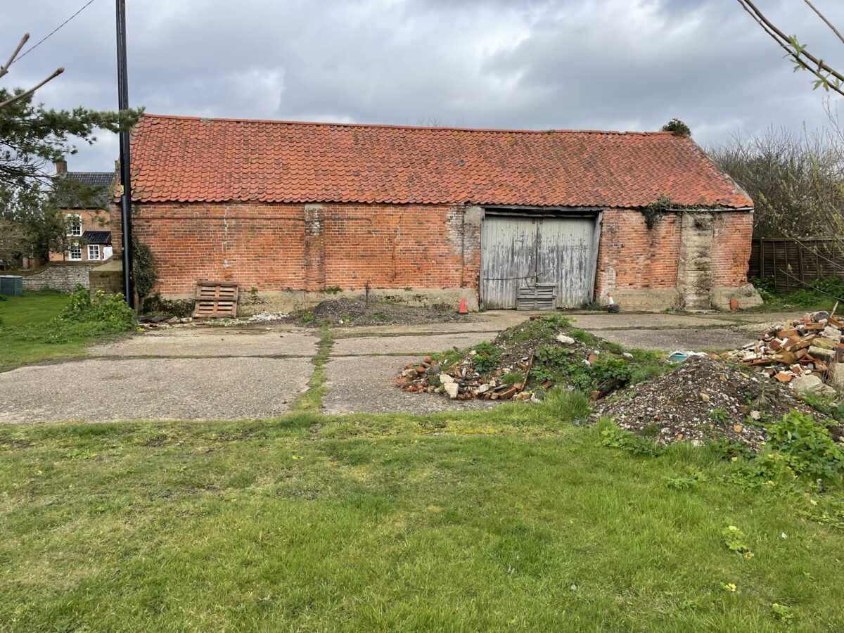 Malthouse Farm front before conversion
